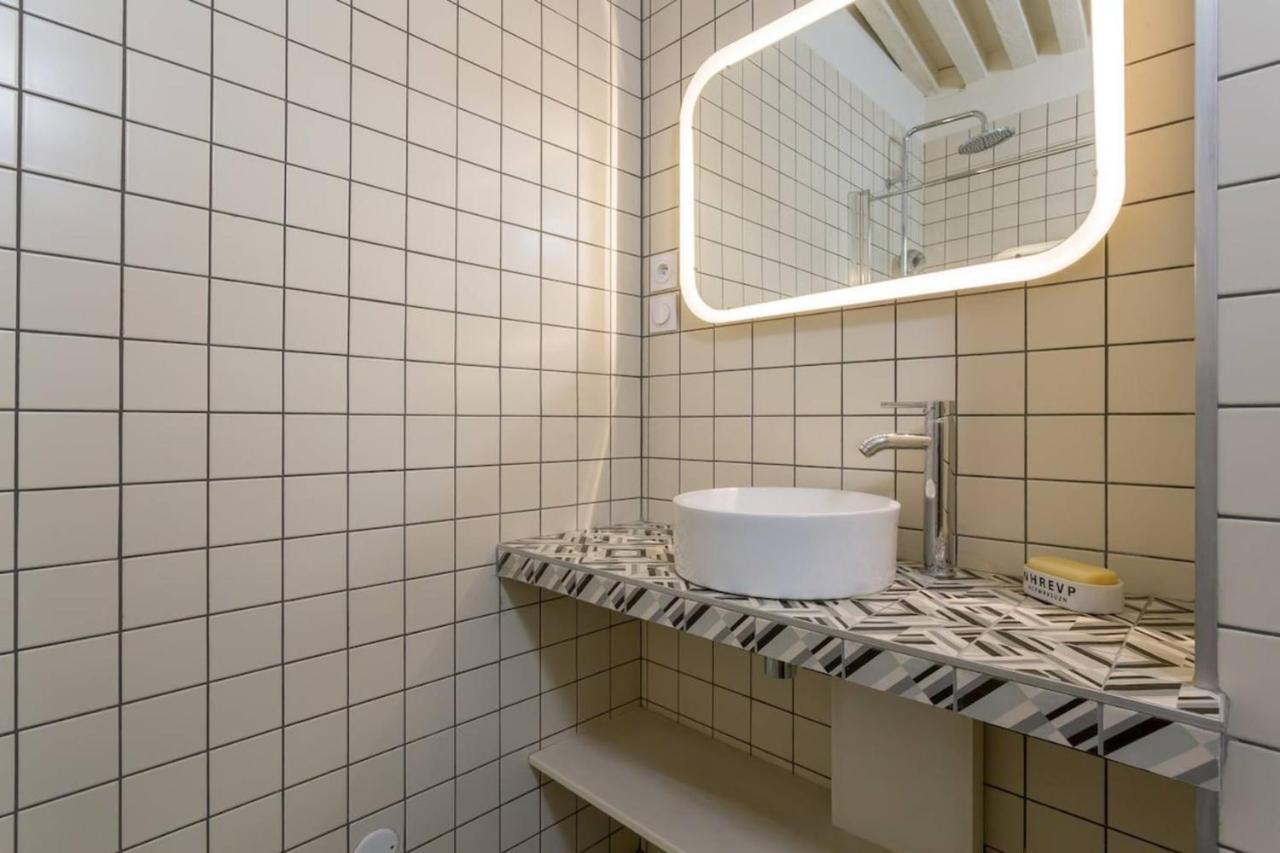 Character Apartment 6 People - City Center Lyon Exteriör bild